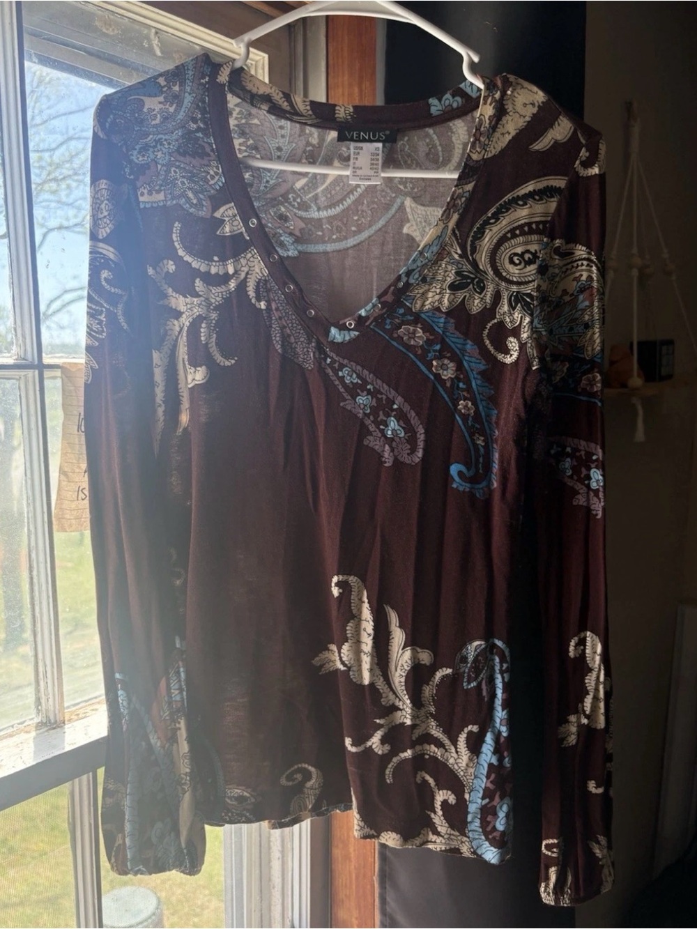 VENUS Maroon Paisley V-Neck Long Sleeve Top with Blue Accents